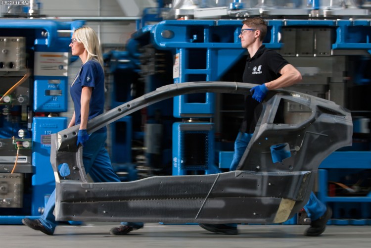 BMW-EfficientDynamics-Forschungsfahrzeug-2015-Carbon-Plug-in-Hybrid