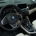 BMW-2er-Active-Tourer-F45-225xe-eDrive-Interieur-IAA-2015-LIVE-02