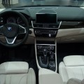 BMW-2er-Active-Tourer-F45-225xe-eDrive-Interieur-IAA-2015-LIVE-03