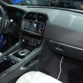 Jaguar-F-Pace-First-Edition-Caesium-Blue-SUV-Interieur-IAA-2015-LIVE-04