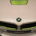 BMW-i8-Weiss-Java-Gruen-Abu-Dhabi-21