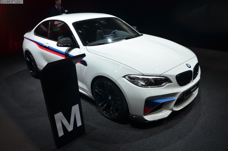 BMW-M2-Coupe-F22-M-Performance-Zubehoer-Autosalon-Genf-2016-LIVE-03