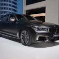 BMW-M760Li-G12-V12-xDrive-7er-2016-Frozen-Dark-Brown-Genf-Live-01