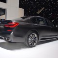 BMW-M760Li-G12-V12-xDrive-7er-2016-Frozen-Dark-Brown-Genf-Live-02