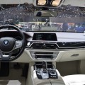 BMW-M760Li-G12-xDrive-V12-Excellence-7er-Individual-Interieur-Genf-2016-Live-02