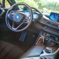 BMW-i8-Wallpaper-Innenrum-motor-es-01