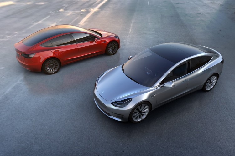 Tesla-Model-3-2018-Elektroauto-Mittelklasse-05