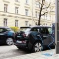 BMW-i-Light-and-Charge-Laterne-Ladesaeule-02