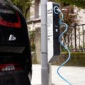 BMW-i-Light-and-Charge-Laterne-Ladesaeule-05