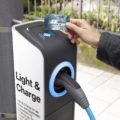 BMW-i-Light-and-Charge-Laterne-Ladesaeule-07