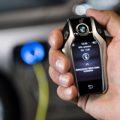 2016-BMW-740Le-xDrive-iPerformance-Plug-in-Hybrid-7er-G12-11