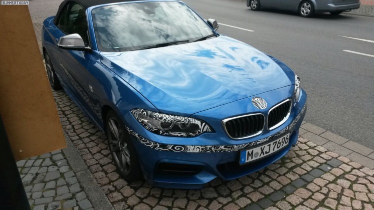 2015-BMW-M235i-Cabrio-F23-Erlkoenig-Estorilblau-2er-Cabrio-M-Sportpaket-22