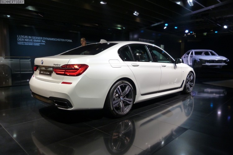 BMW-7er-G11-730d-xDrive-M-Sport-Paket-weiß-IAA-2015-LIVE-02