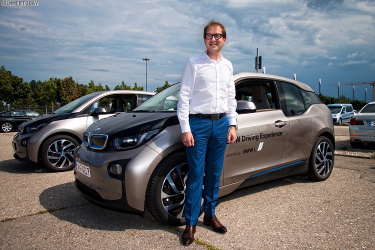 BMW-i3-Alexander-Dobrindt-Bundesminister-Verkehr-Elektro-2015