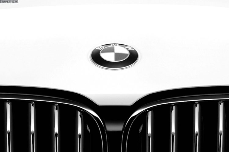 Neues Luxus-Logo: Bayerische Motoren-Werke in Schwarz-Weiß