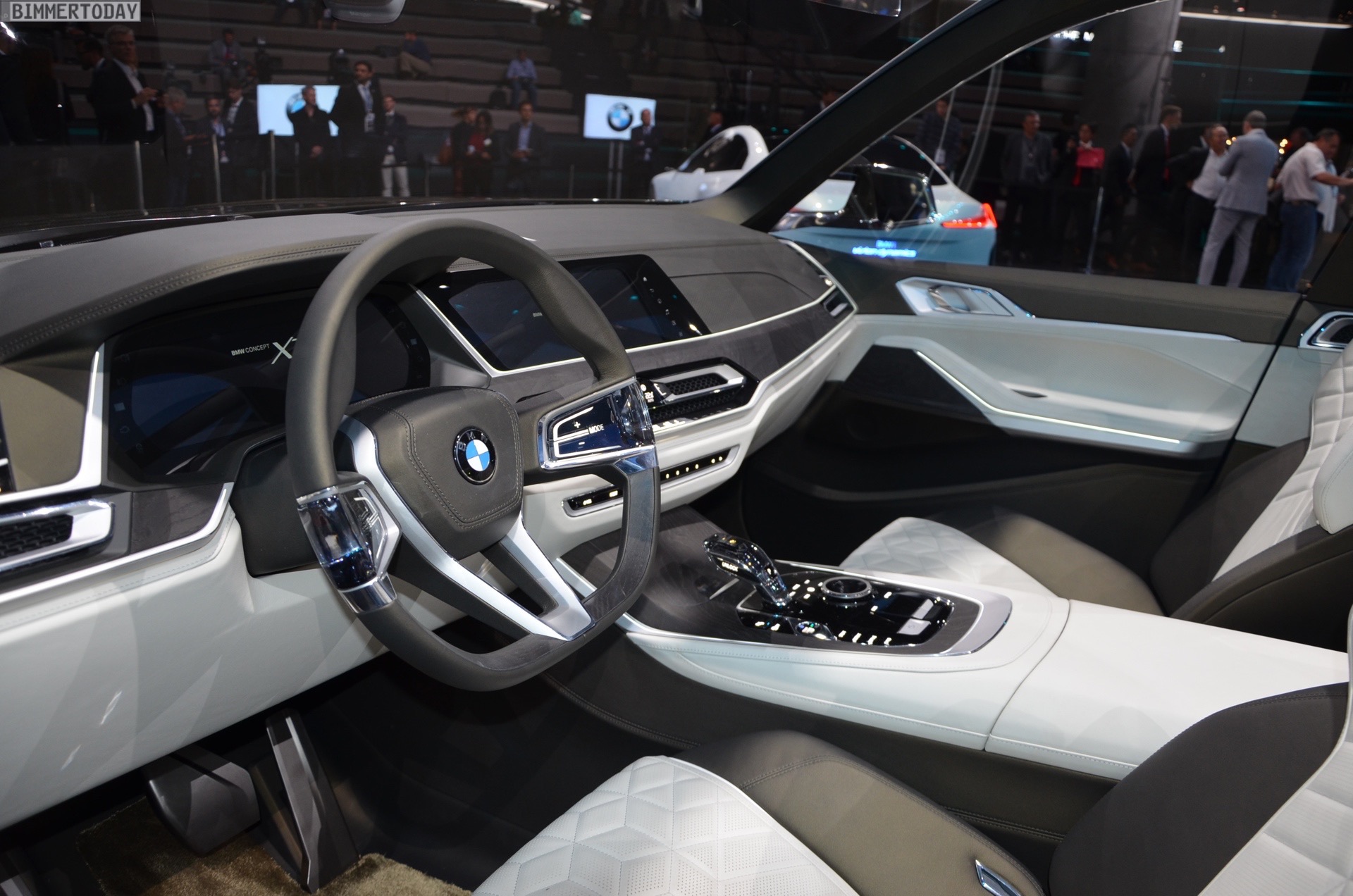 Новый BMW x7 салон