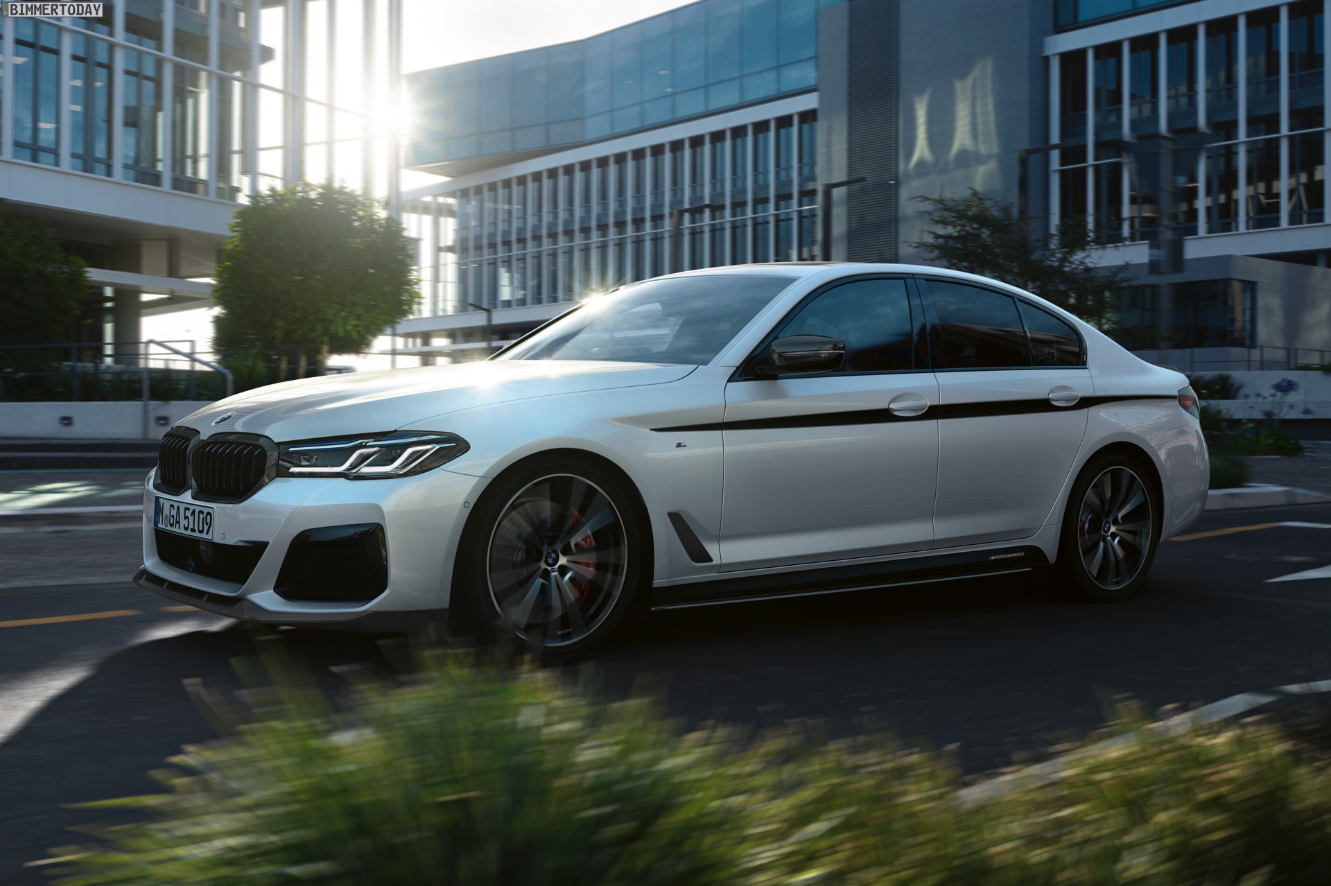 BMW 5er Facelift 2020: Erste Fotos mit M Performance-Tuning
