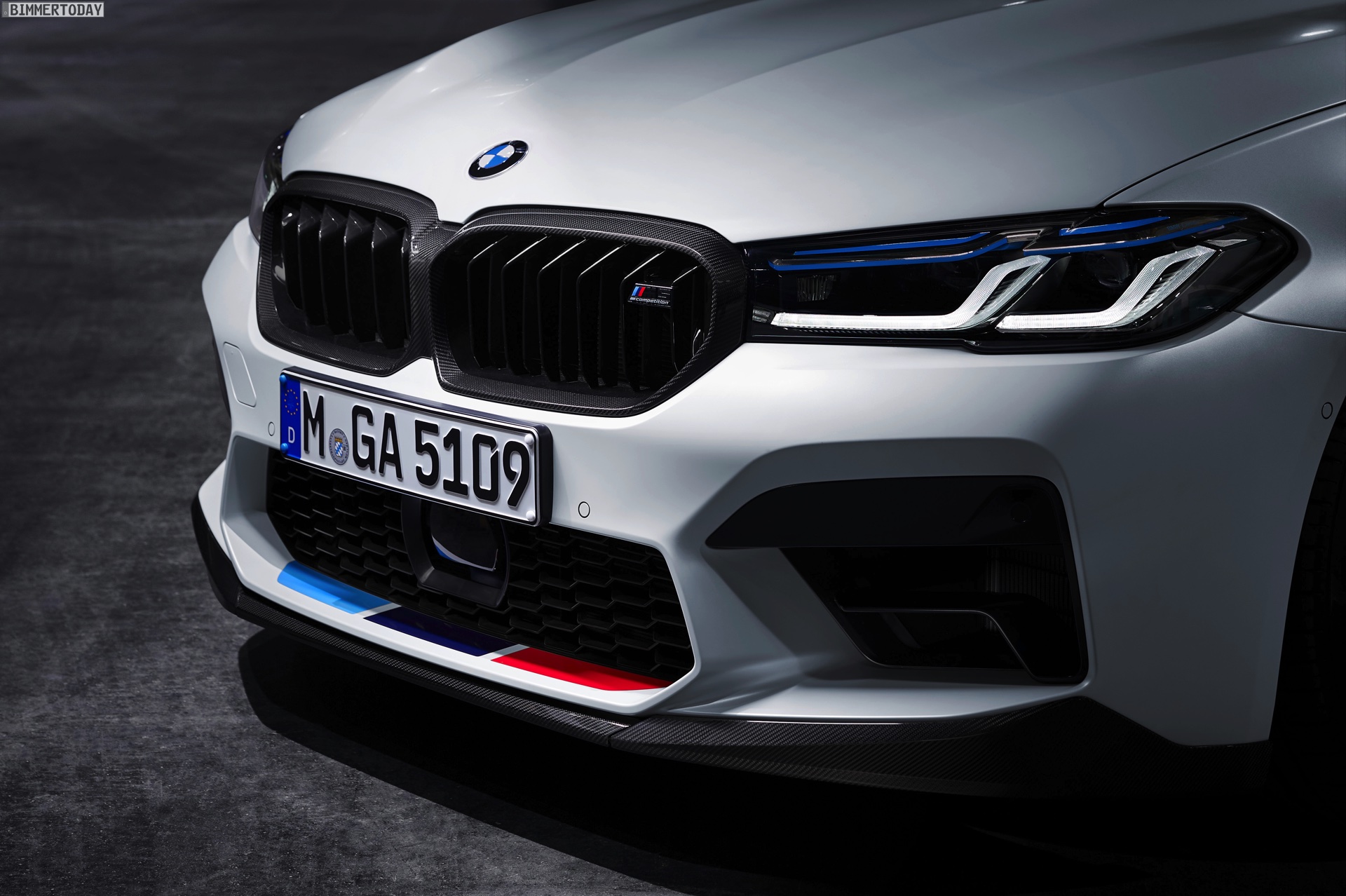 Фара м5 ф90. BMW m5 f90 LCI. BMW m5 f90 m Performance. BMW m5 f90 Competition m Performance. BMW m5 f90 Facelift.