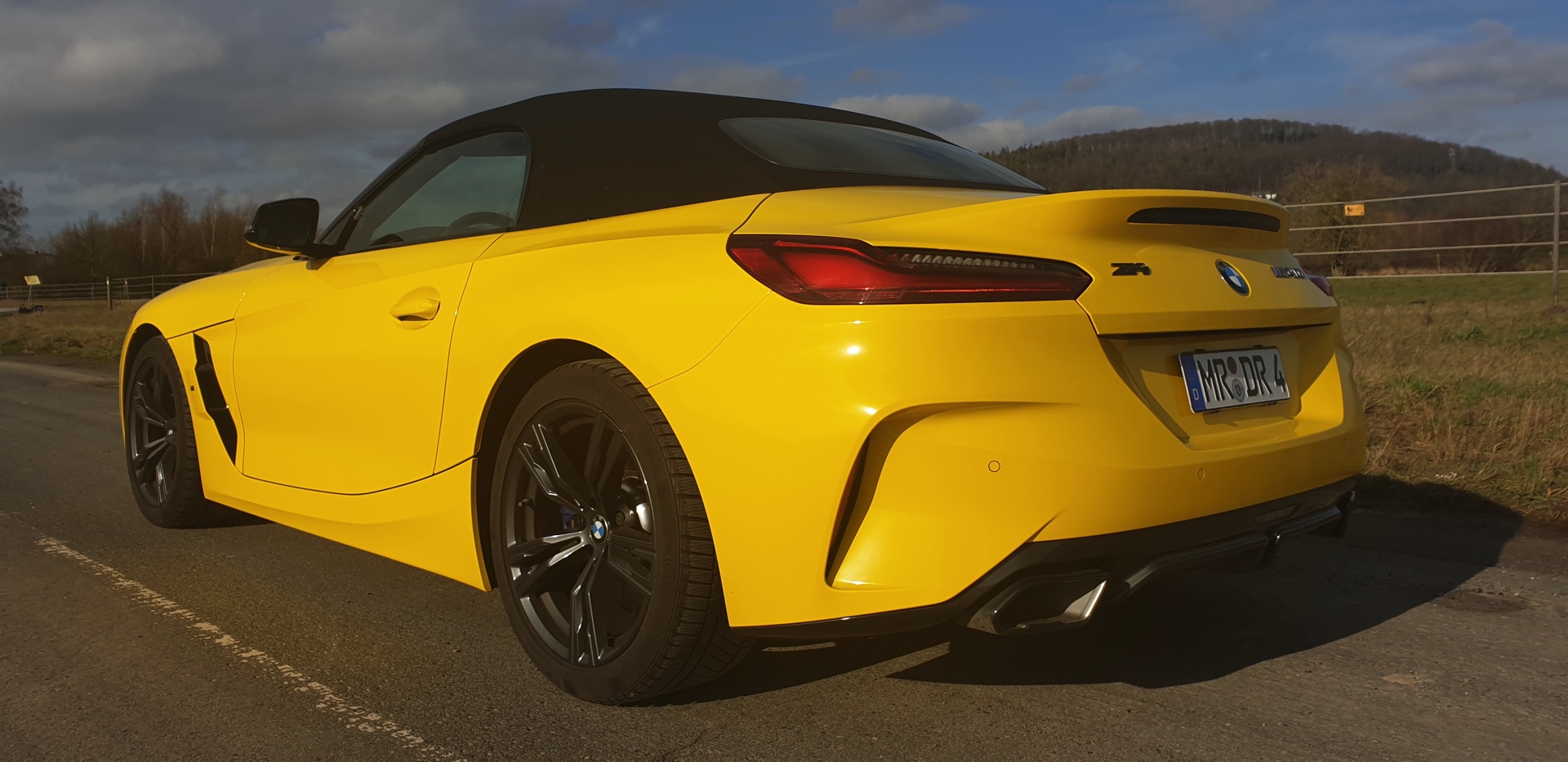 BMW-Z4-G29-Gelb-Folierung-3M-Gloss-Bright-Yellow-03.jpg