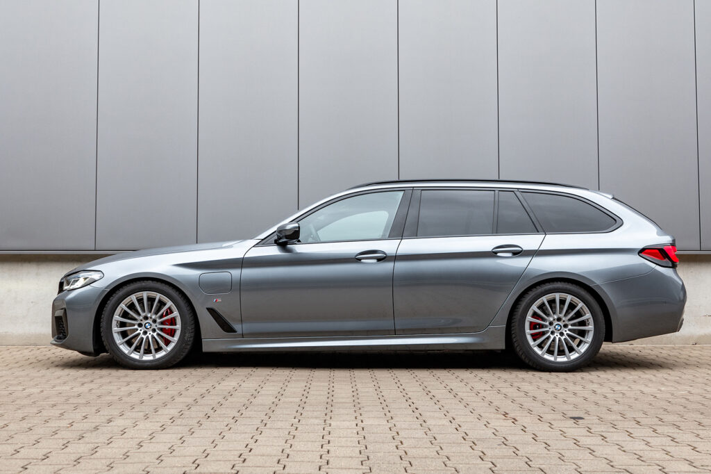 Hybrid-Tuning: H&R Sportfedern für BMW 520e & 530e Touring