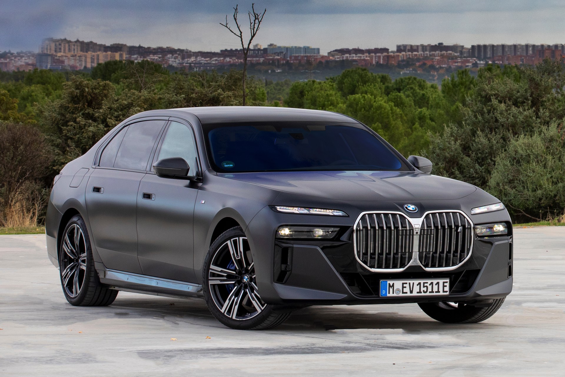 BMW Group 2022: Absatz leicht rückläufig, Elektro verdoppelt