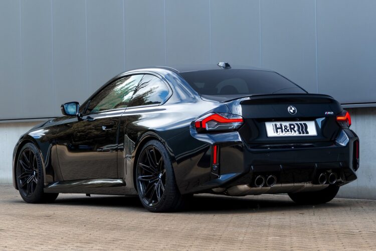 BMW M2 Tuning: Tieferlegung und Spurverbreiterung von H&R