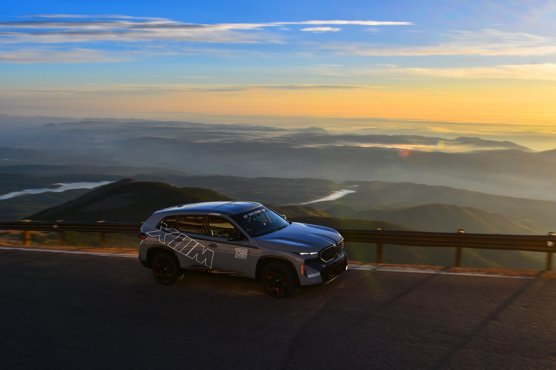 Pikes Peak: BMW XM Label Red holt Hybrid-SUV-Rekord