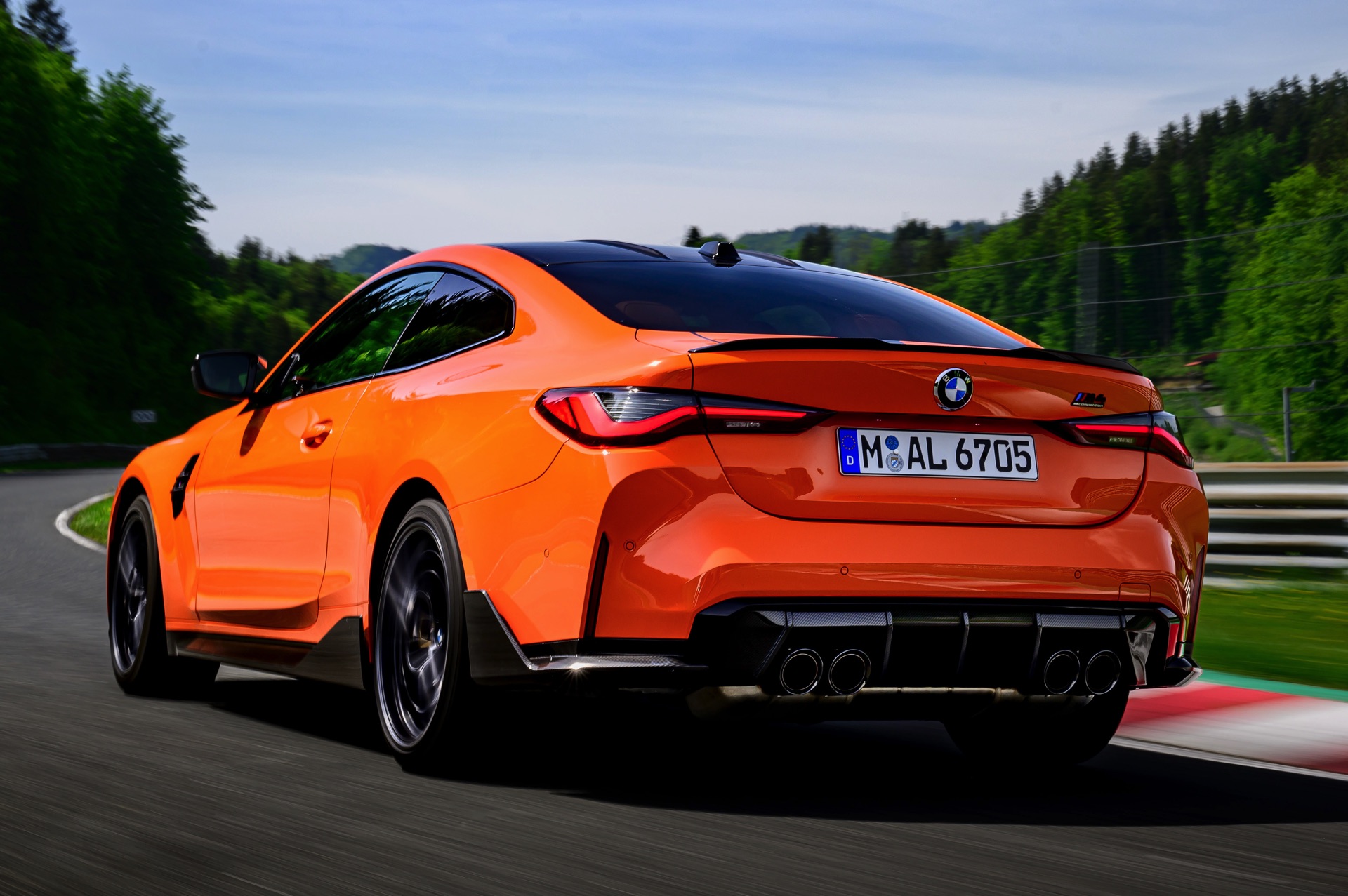 BMW M4: M Performance Parts auf M3 GTS-Farbe Feuerorange