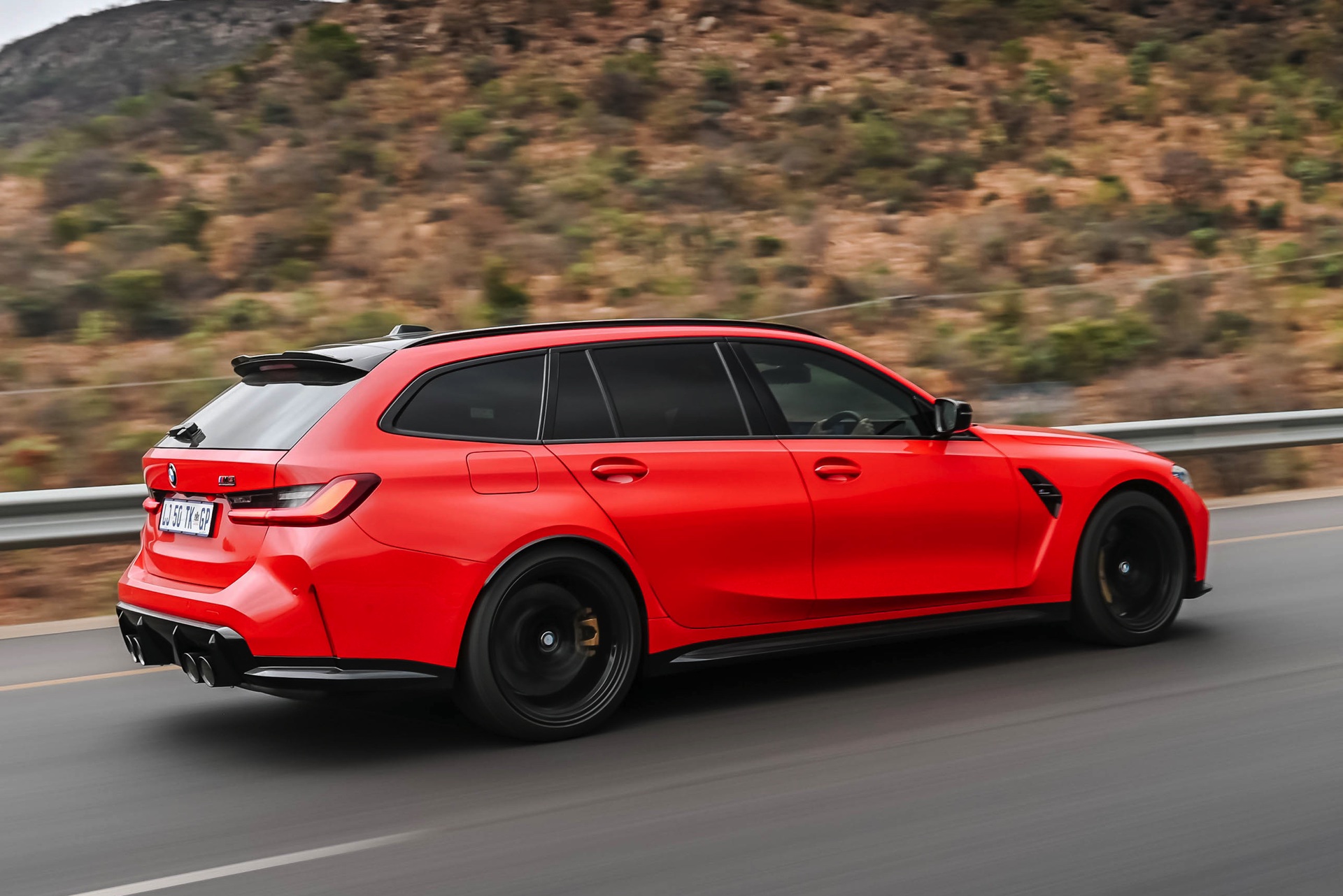 Jetzt mit 530 PS: BMW M3 Touring Facelift in Toronto Rot