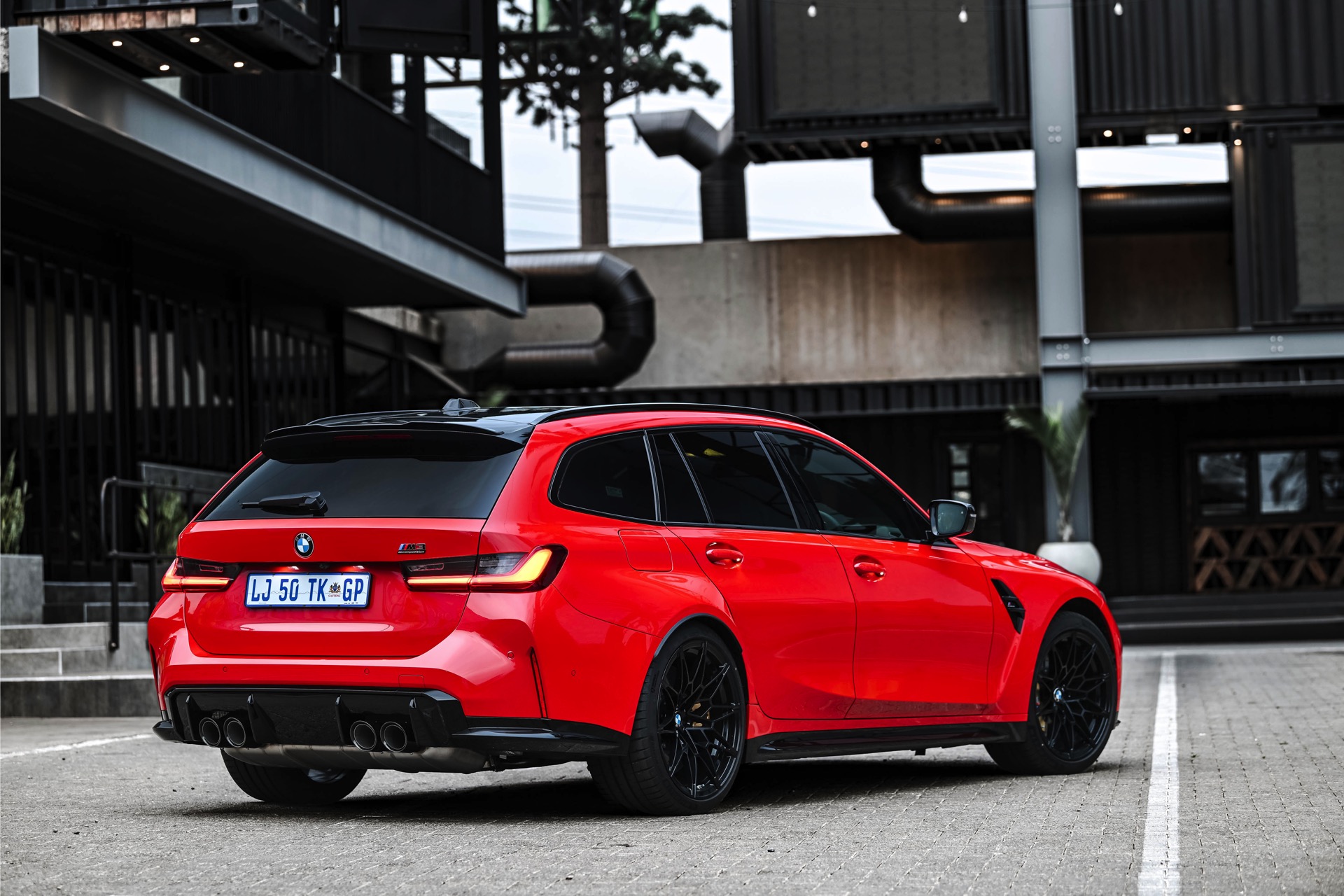 Jetzt mit 530 PS: BMW M3 Touring Facelift in Toronto Rot