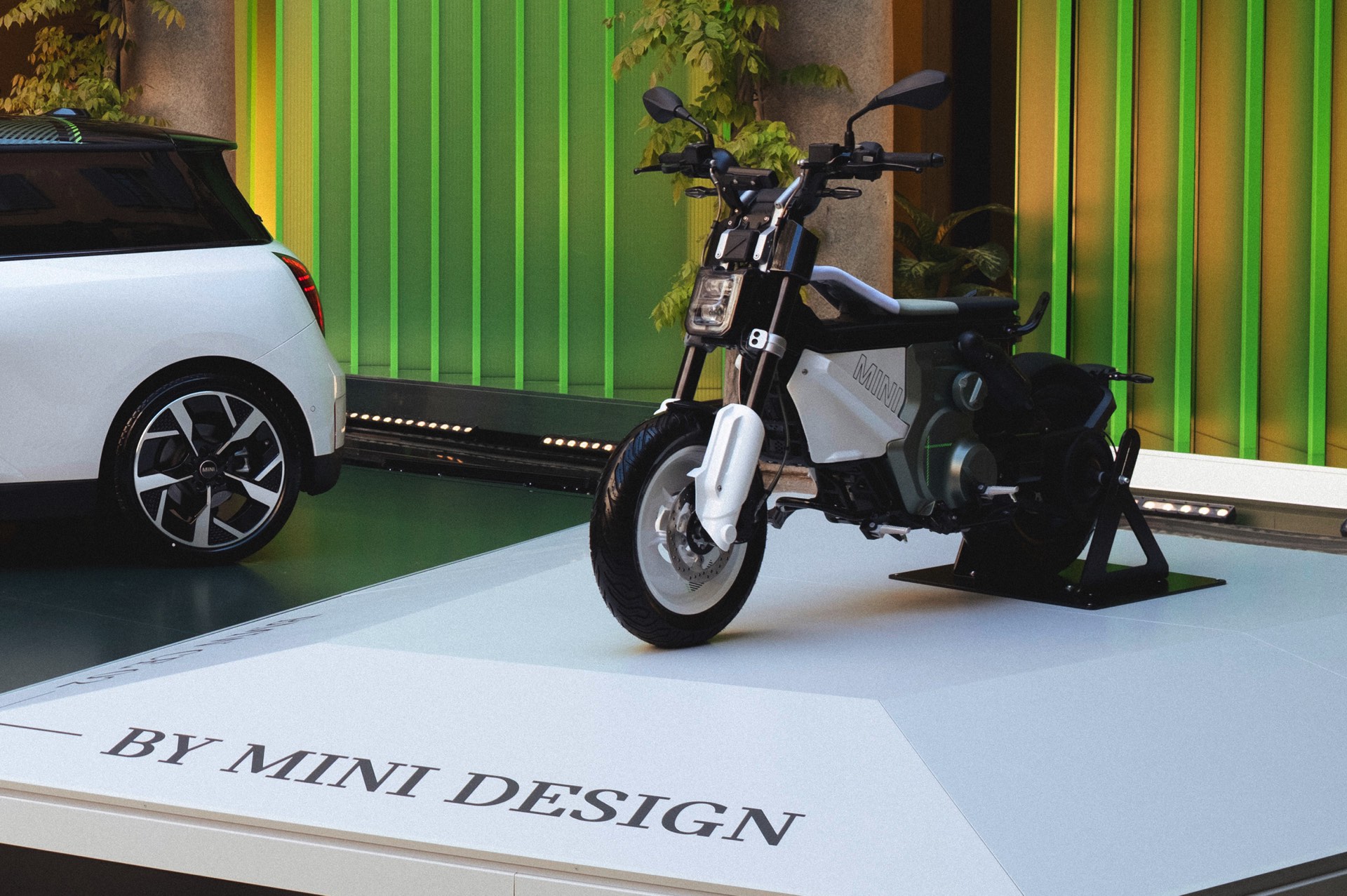 MINI Scooter wird konkret: BMW CE 02 im MINI-Look enthüllt