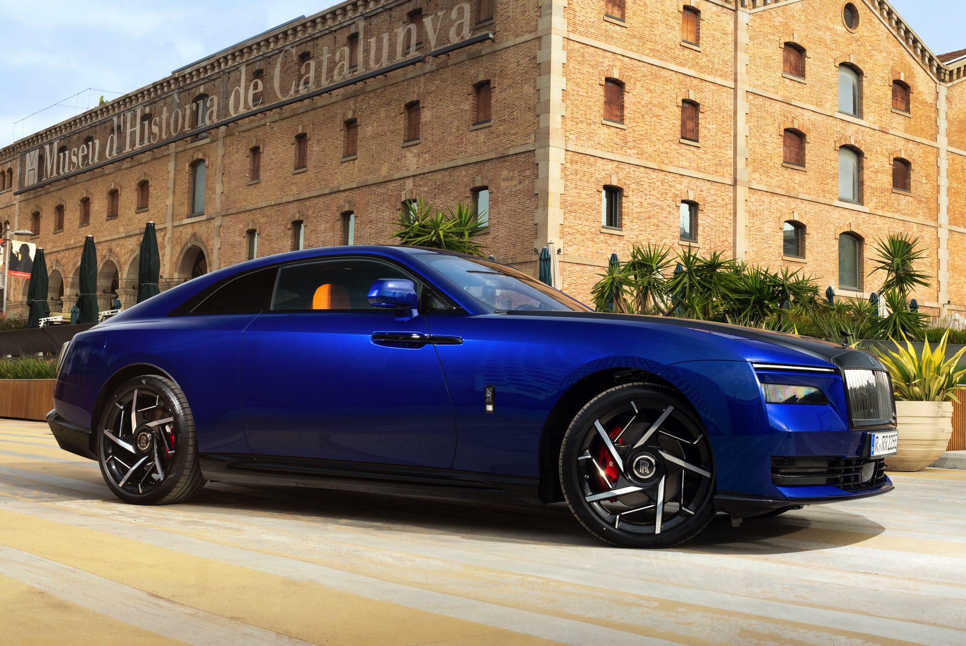 E-xklusiv²: Rolls-Royce Spectre Black Badge in Salamanca Blue