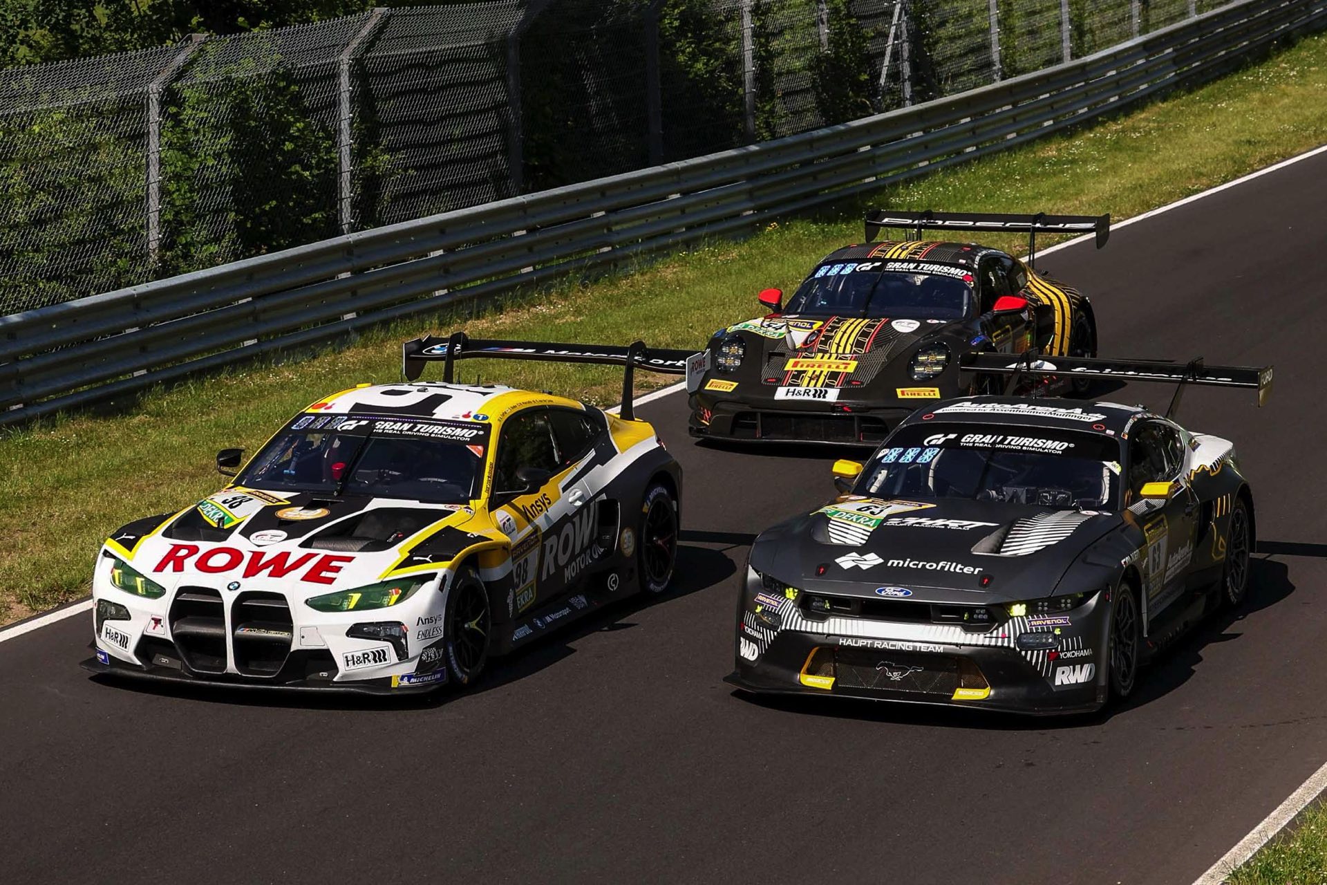 BMW-M4-GT3-Evo-ROWE-Racing-24h-Nuerburgring-2025-04.jpg