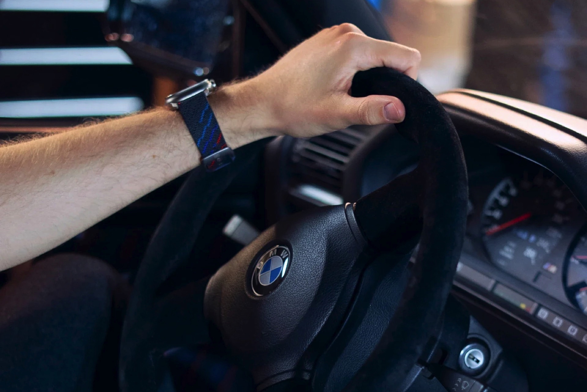 Bandwerk-Evo-BMW-M3-E30-Armband-Apple-Watch-M-Edition-08.jpg