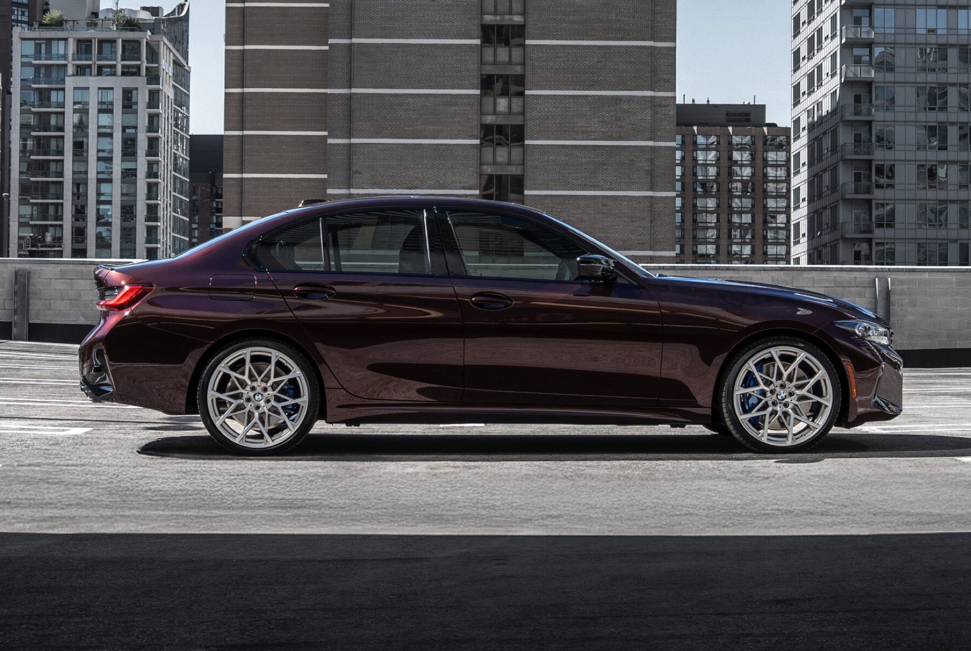 Avusblau & Madeira Rot: BMW 3er 50 Jahre Edition in Kanada