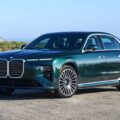 Vancouver Green: BMW i7 Facelift in sattem Grün und M Sport-Look