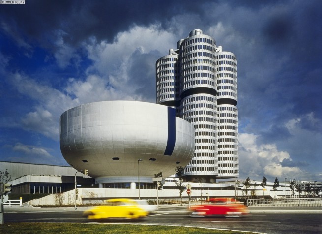 40-Jahre-BMW-Vierzylinder-Hochhaus-Museum-Muenchen-1968-bis-2004-02