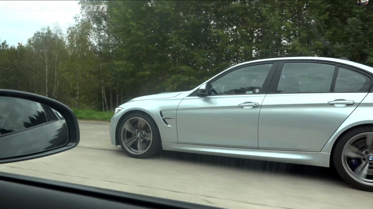Audi-R8-vs-BMW-M3-F80-Video-Beschleunigung-Duell-Drag-Race