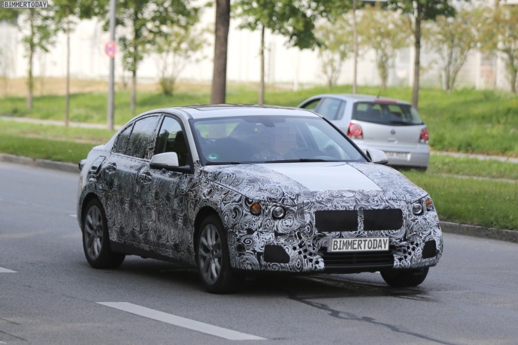 BMW-1er-Limousine-Erlkoenig-Fotos-Kompaktlimousine-A3-Gegner-01