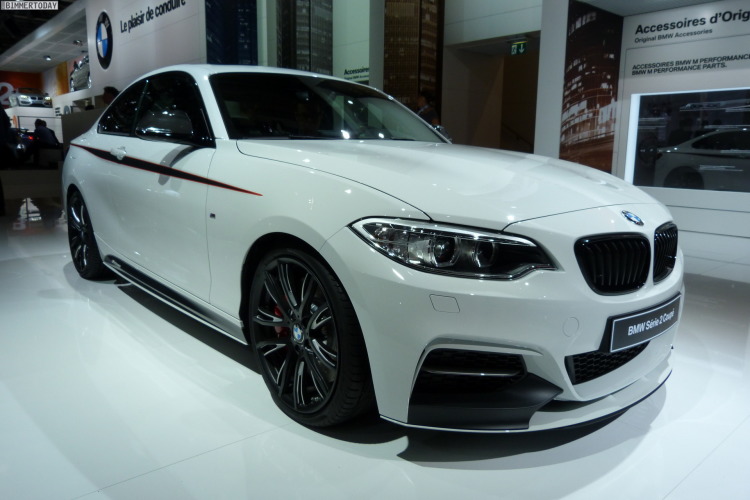 BMW-2er-Coupe-F22-M235i-M-Performance-Paris-2014-LIVE-01