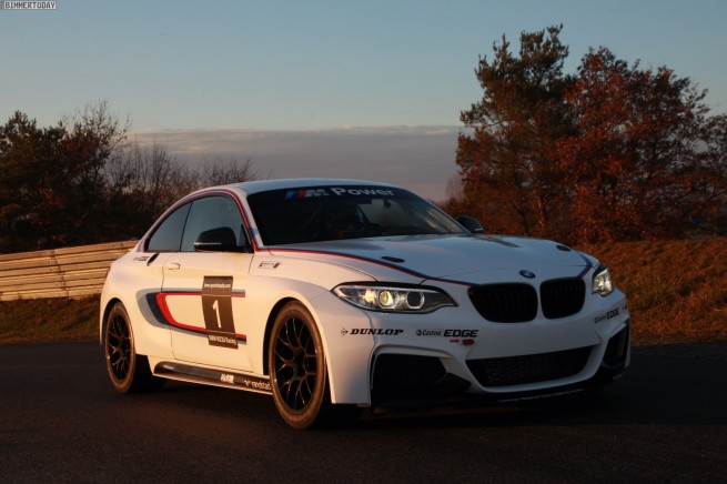 BMW-M235i-Racing-2014-F22-Rennversion-Live-Fotos-Las-Vegas-01