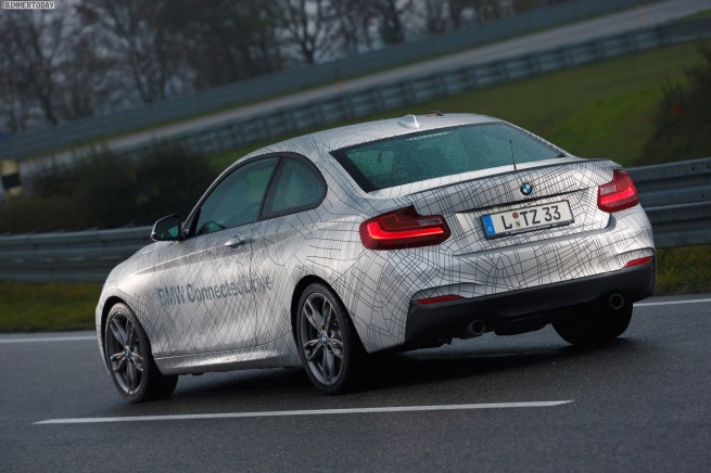 CES-2014-BMW-M235i-selbstfahrendes-Auto-self-drifting-car